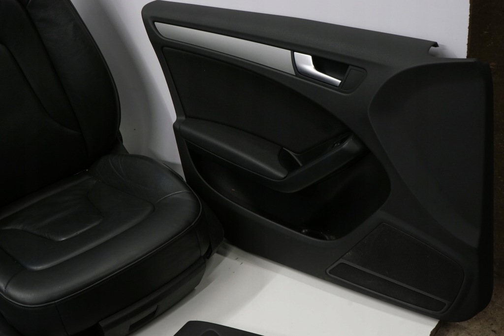 фото №14, Audi a4 b8 kombi 09r сиденья заднее сиденье обшивки подогрев