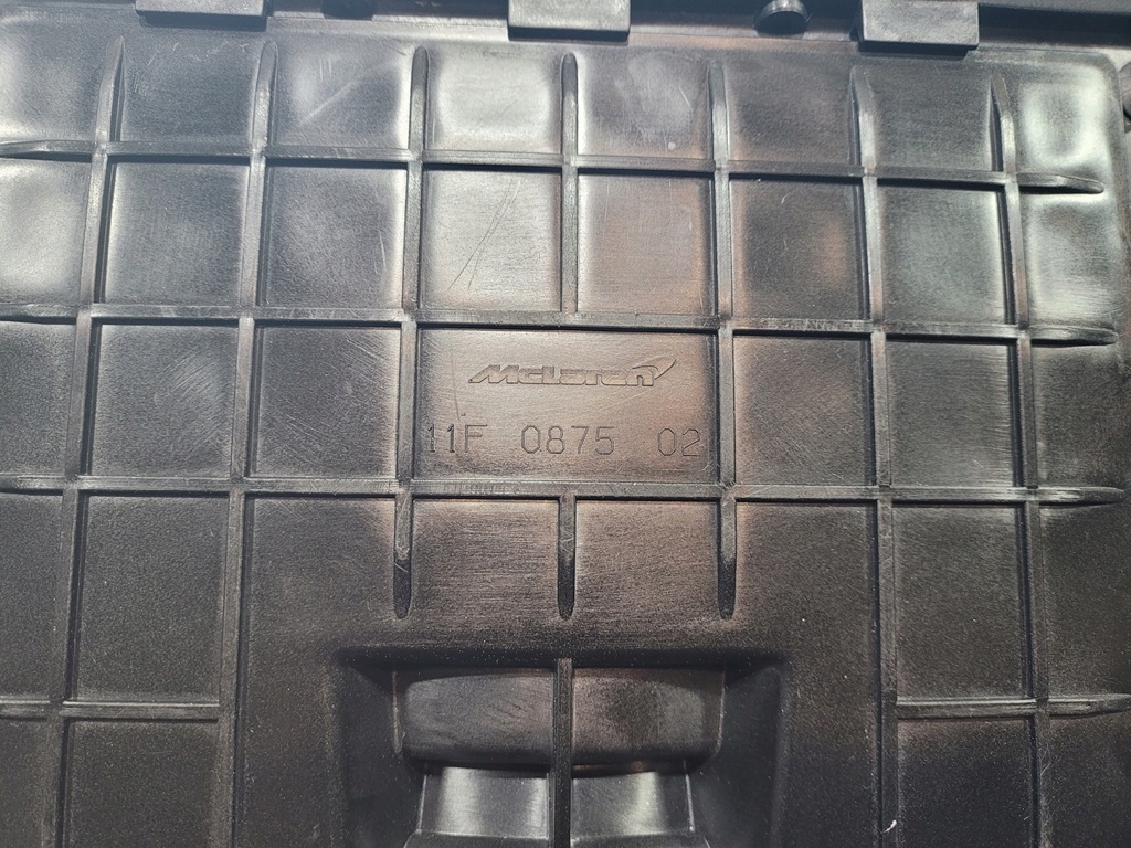 Mclaren 650s 3.8 v8 корпус фільтра повітря 11f1225sp 11f087502 Недорого