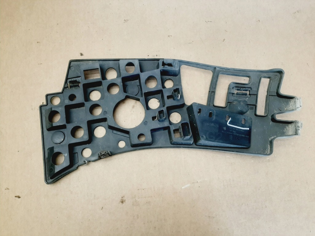 фото №9, Направляющая бампера левый перед peugeot 3008 i lata 2009-2012 przed lift