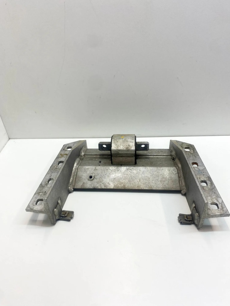 Купити Кронштейн коробки передач mercedes-benz sl r231 2312401002 30668826 4.7l