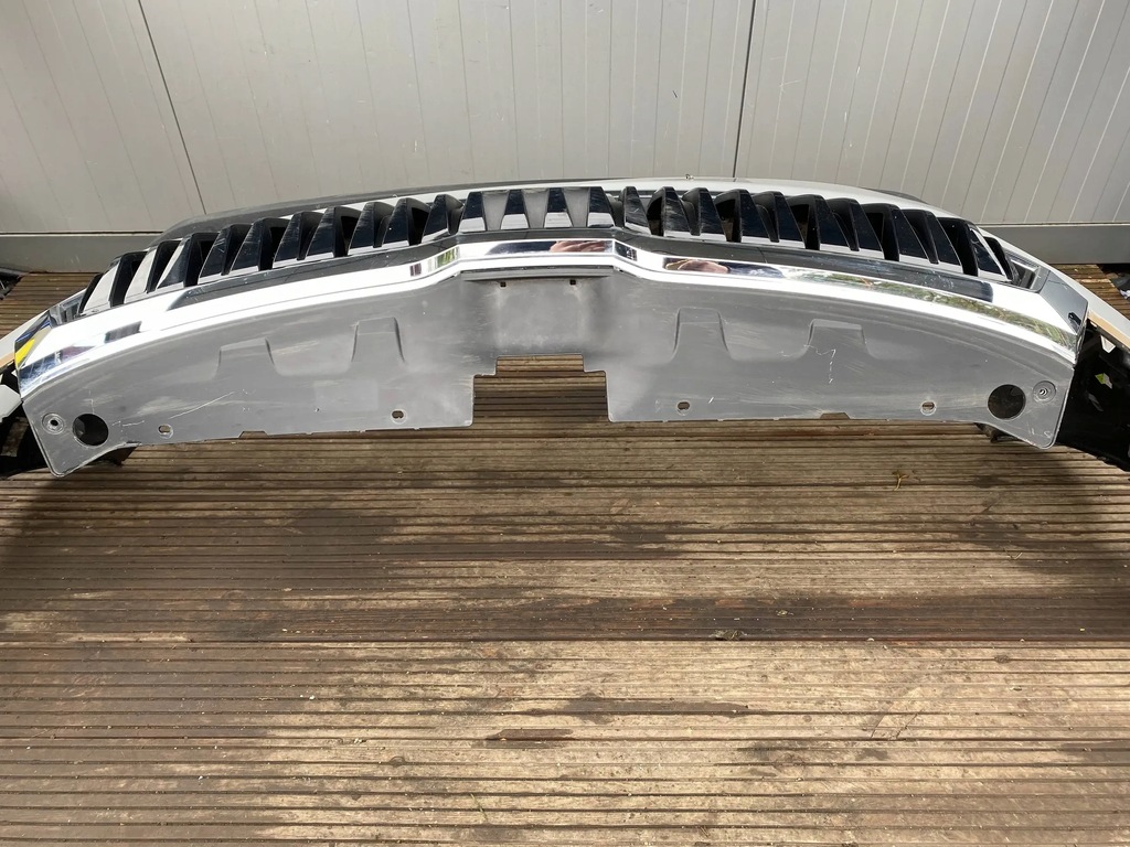 фото №12, Skoda karoq lift 21- бампер решётка радиатора перед lf7a