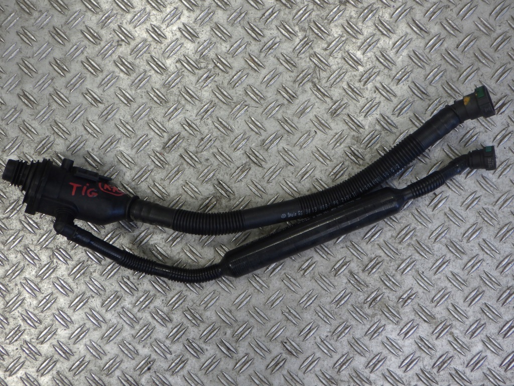 фото №1, M2 vw tiguan 2.0tdi заливная горловина adblue