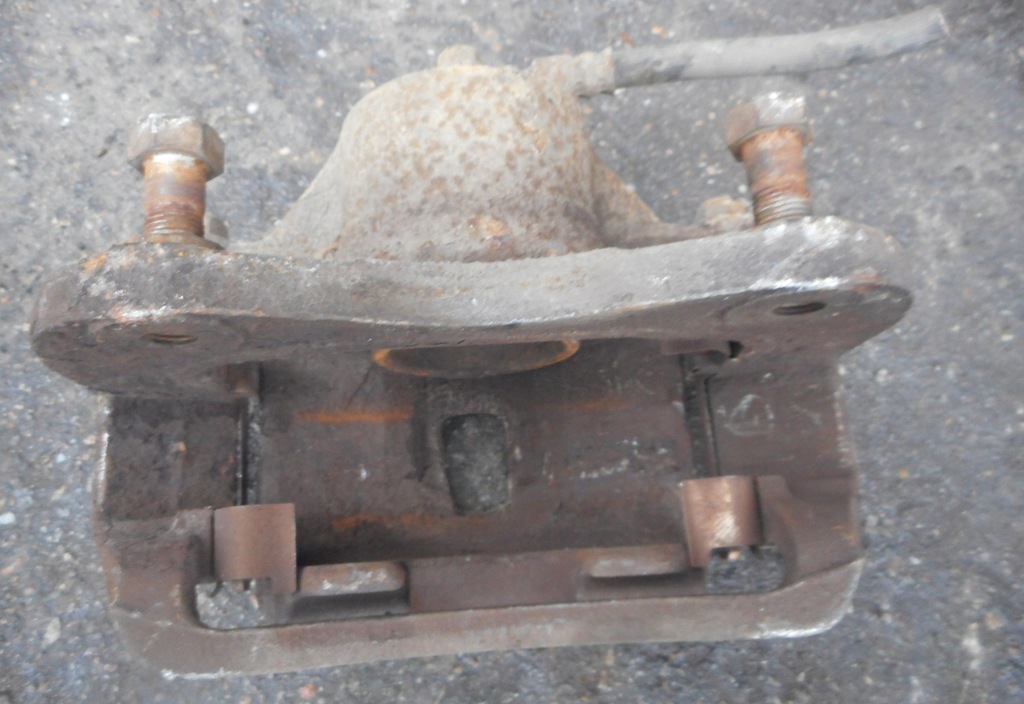 фото №5, Hyundai santa fe 2,0 crdi суппорты перед левый правый