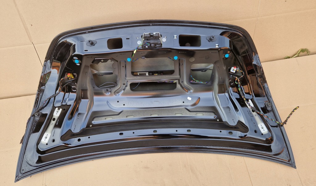 фото №8, Mercedes c-klasa w206 задняя бампер крышка багажника лампы