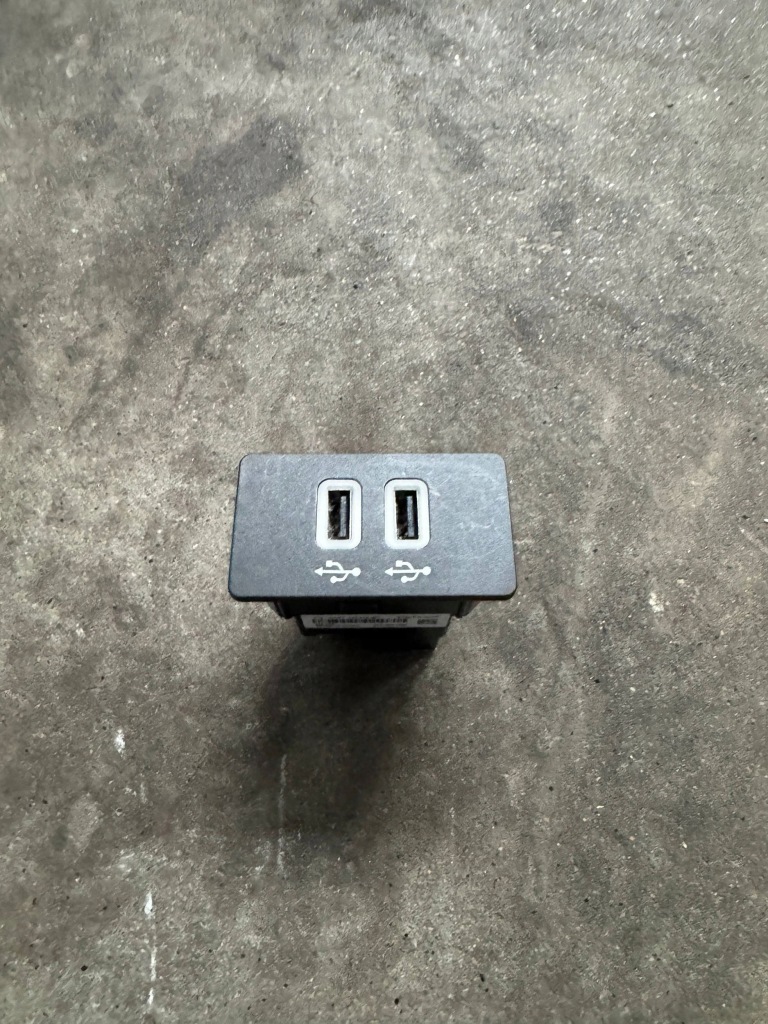 фото №1, Ford s-max mk2 port роз'єм usb hc3t-14f014-bc