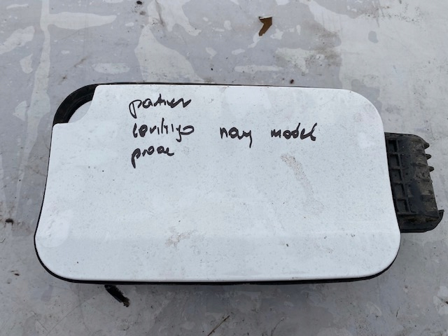 фото №1, Кришка заливної пального citroen berlingo peugeot rifter білий !