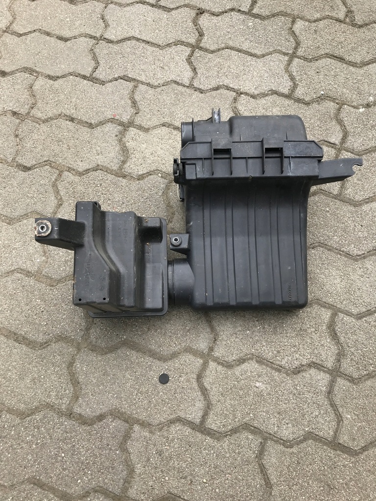 фото №6, Корпус фильтра воздуха suzuki swift mk6 63j-a01