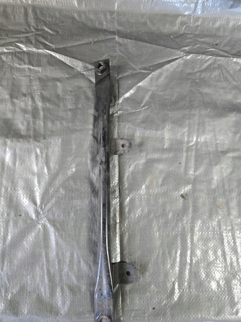 фото №2, Кронштейн подрамник перед toyota prius plus