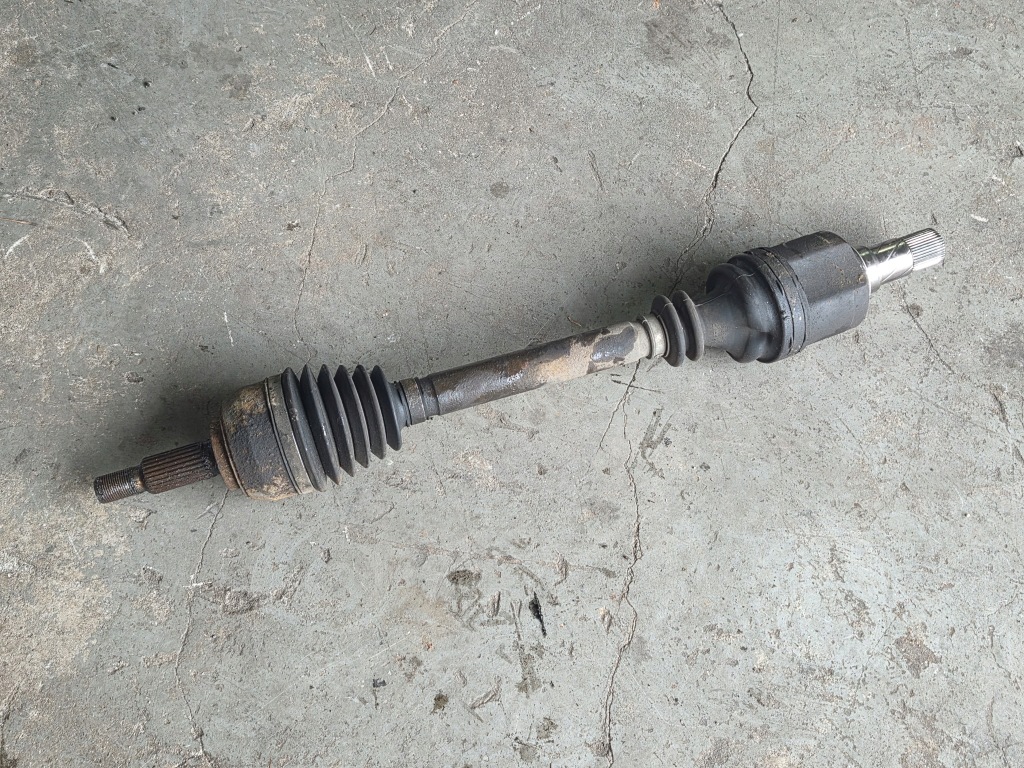 фото №1, Привідний вал ліва короткий renault megane scenic ii 1.9 dci 8200198016