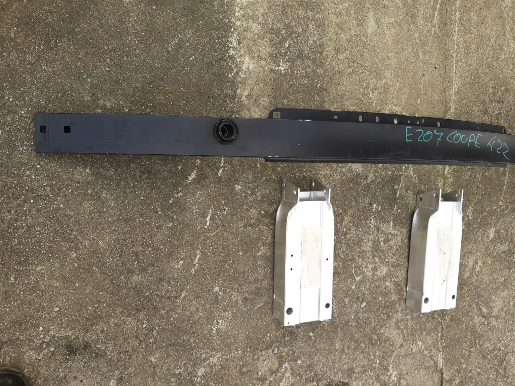 Mercedes e w207 балка под бампер+ зона с Разборки