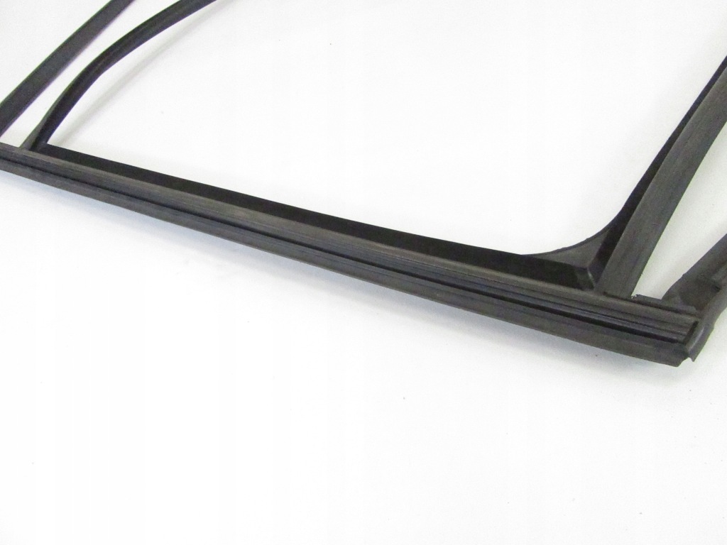 Прокладка дверь направляющая стекло левый задний  bmw f15 f85 x5 7289667 Цена