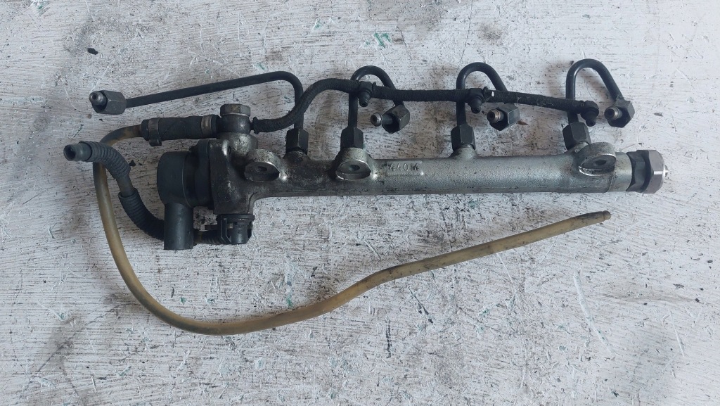 фото №1, Smart fortwo 0.8 cdi - молдинг впрыскная / bosch a6600700095