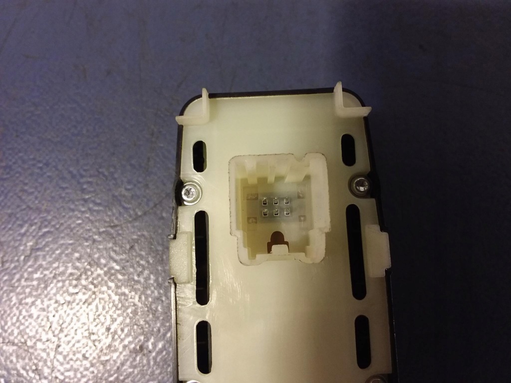 фото №6, Grand cherokee wk2 переключатель правый передний