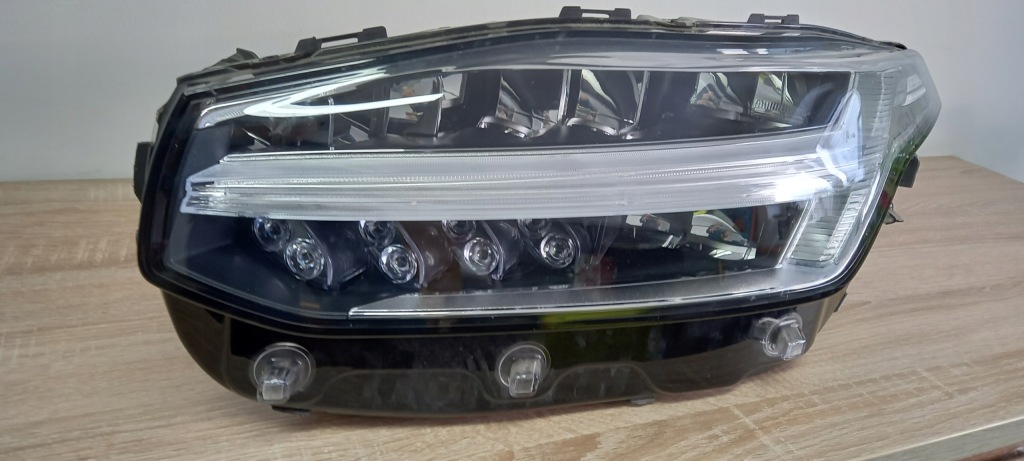 Купити Фара ліва перед передня volvo xc90 full led active high beam 31655807..