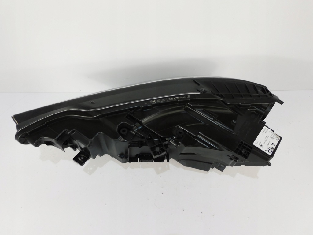 Audi a8 d5 4n фара правый  matrix 4n0941784 cała Недорого