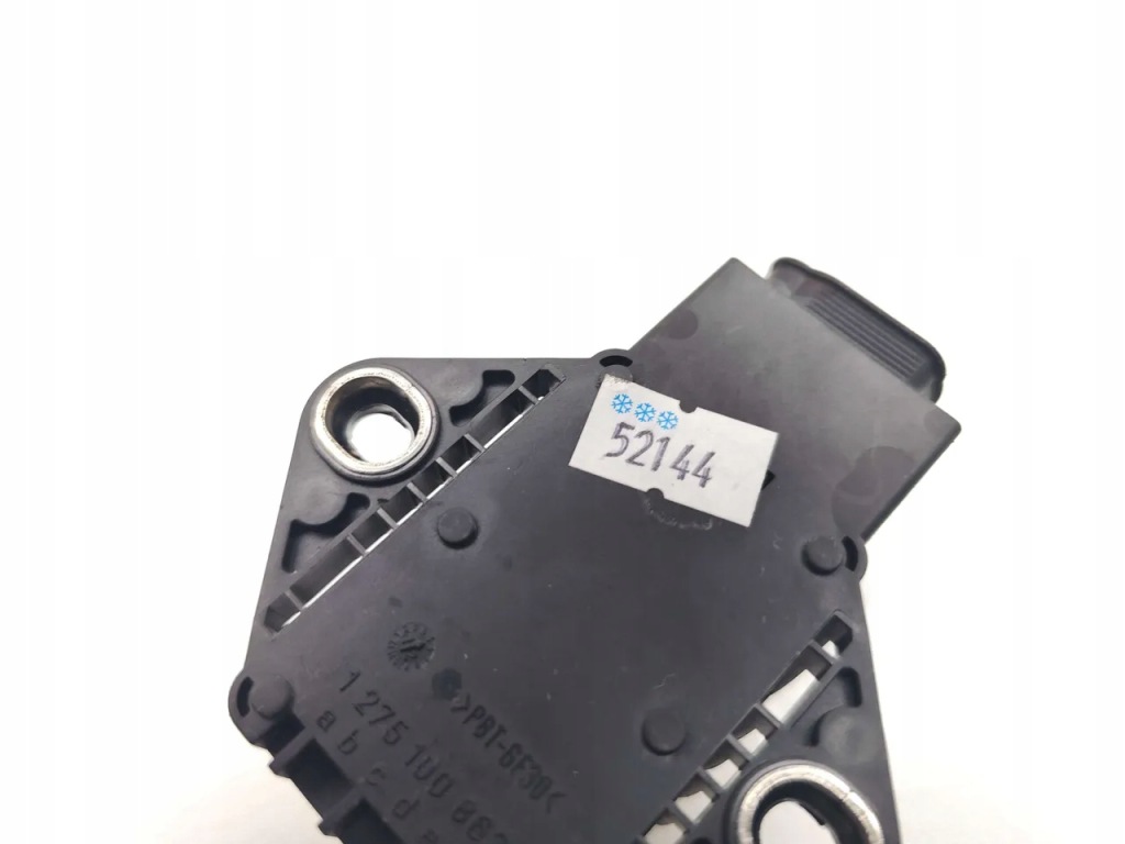 фото №7, Toyota avensis датчик прискорення esp 2.0 d-4d дизель 91kw 124 hp