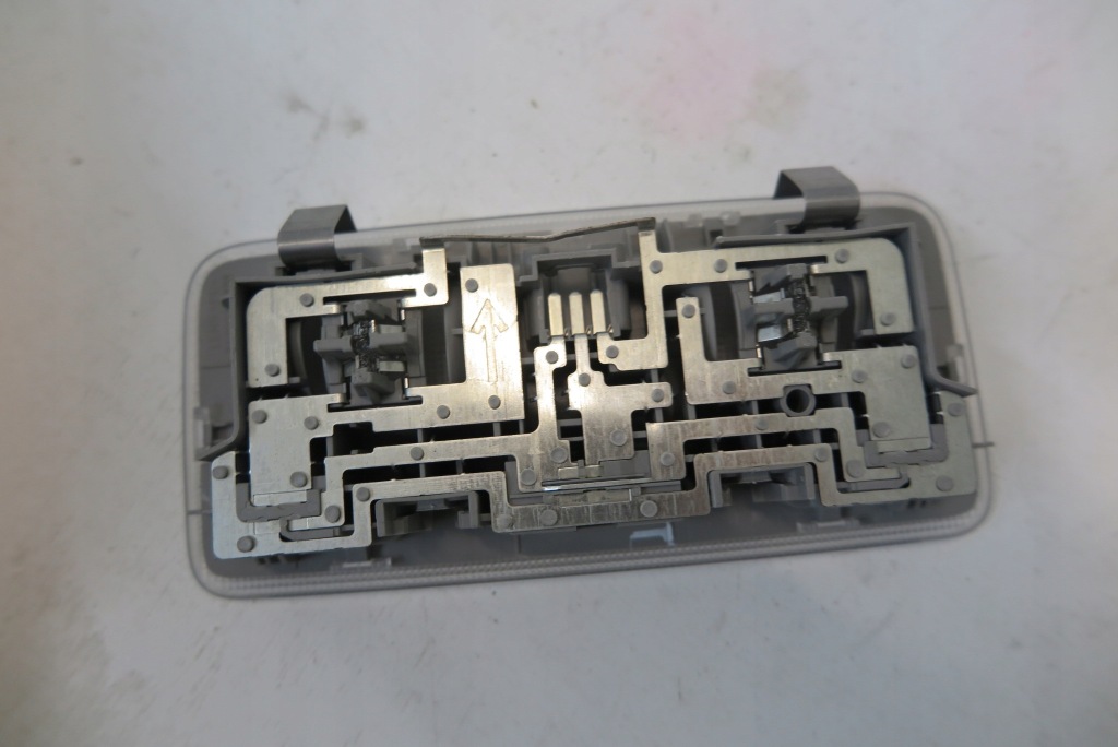 фото №2, Лампа освітлення салону перед toyota yaris 3 iii