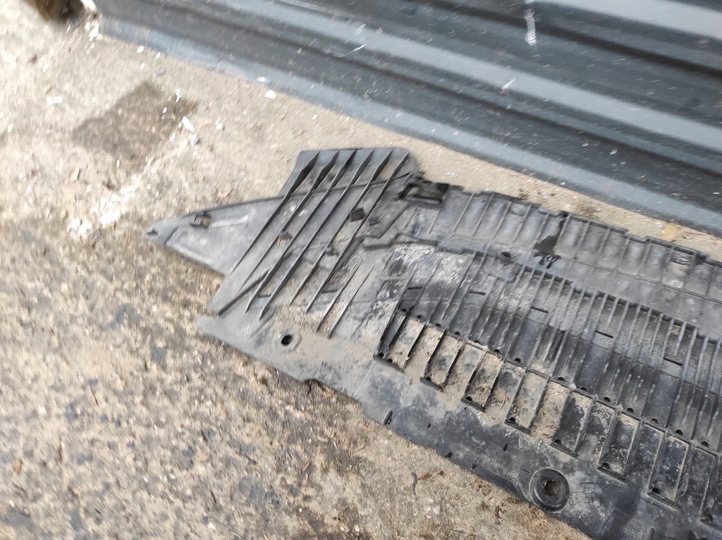 фото №6, Плита защита нижняя audi a6 c7 lift 4g0807611f