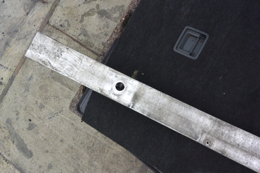 Балка усилитель бампера перед mercedes ml w164 Киев