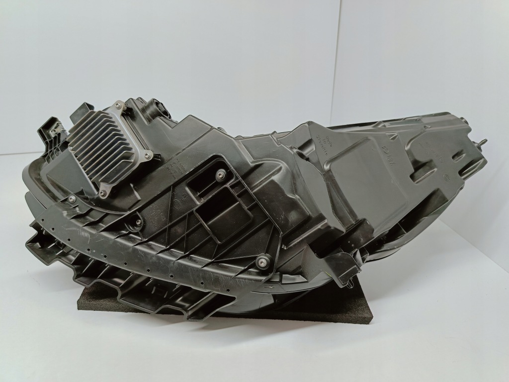 Tesla model 3 m3 рестайлинг  y my 20- фара правый  перед full led европа  1514953-00-d Цена