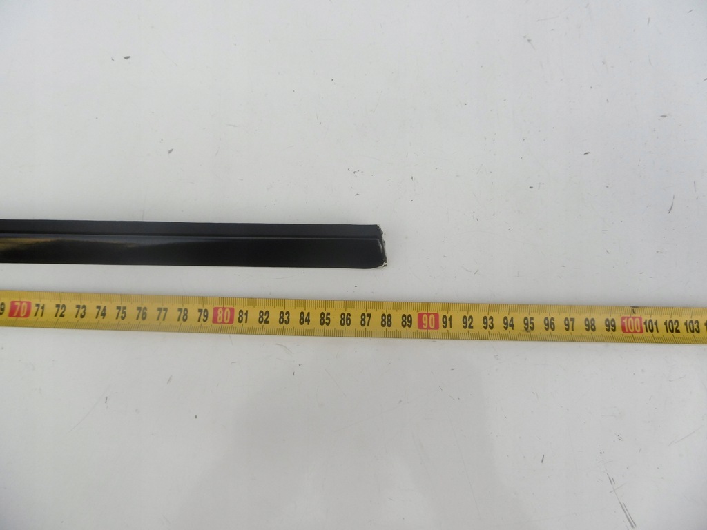 фото №11, Молдинг ущільнювач лівий задня porsche cayenne 7l