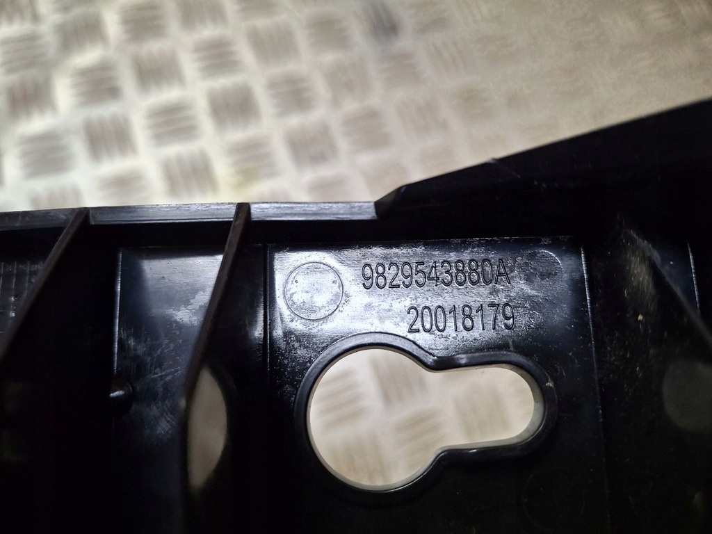 фото №9, Левый направляющая бампера заднего opel corsa f 2019-