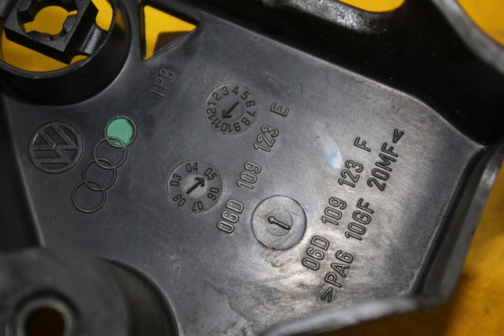 фото №7, Корпус розподільного валу golf v 2.0 tfsi bpy 06d109123e