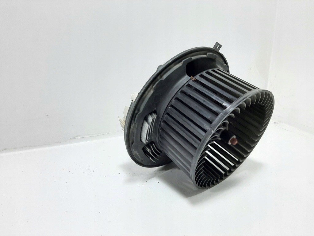 фото №11, Bmw e81 116d lift 10r duchawa вентилятор обдув резистор 64119227670