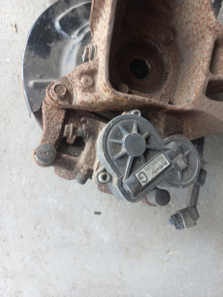 фото №10, Subaru outback 2.5 15-19 поворотный кулак ступица левый задняя