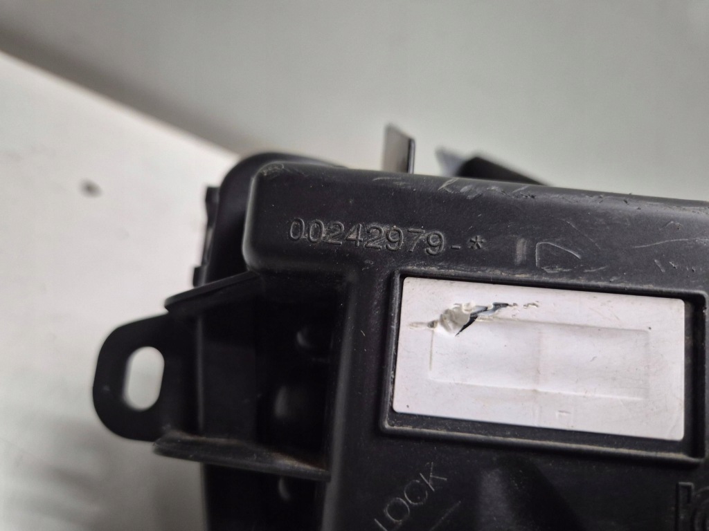 Tesla model y лівий протитуманна фара led drl 1507932-00-c Ціна