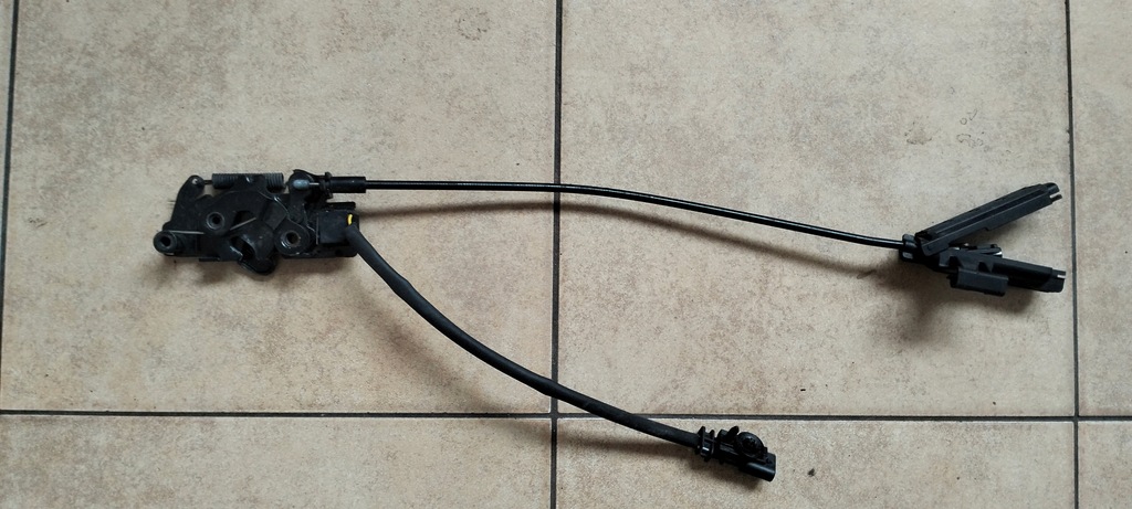 фото №1, Volvo xc40 2018- замок капот крышки левый 32277429