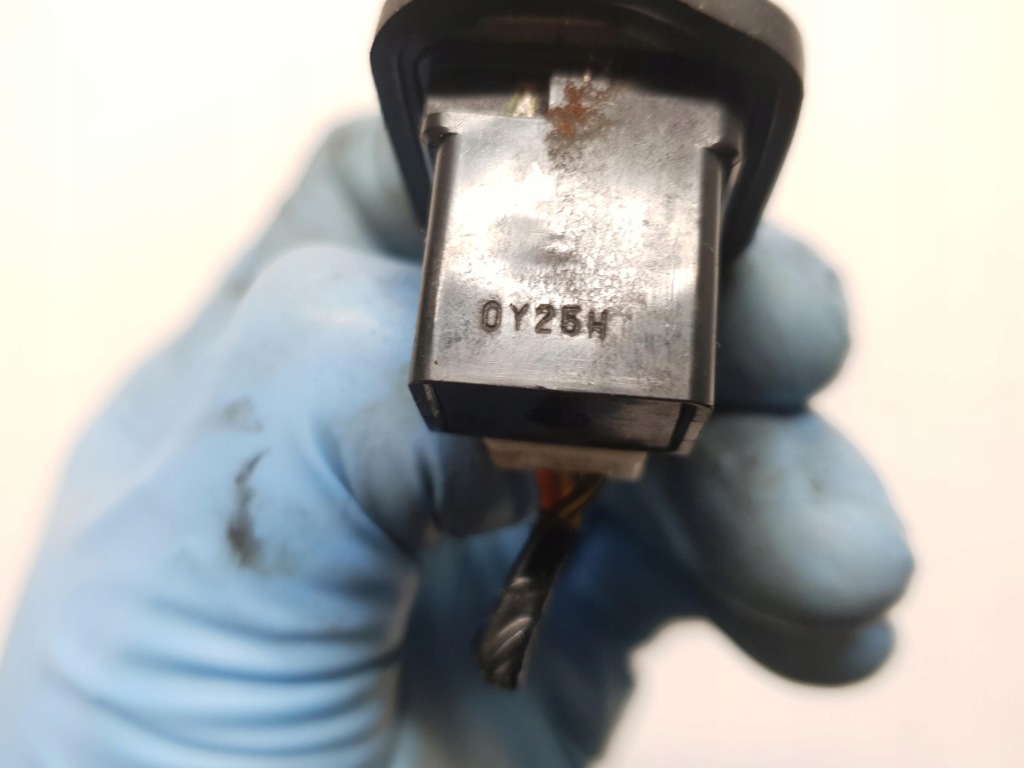 фото №4, Датчик концевой дверь subaru forester iii