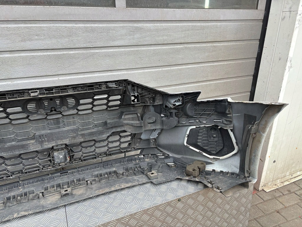 фото №9, Audi a3 8y бампер перед kompletny ly9c