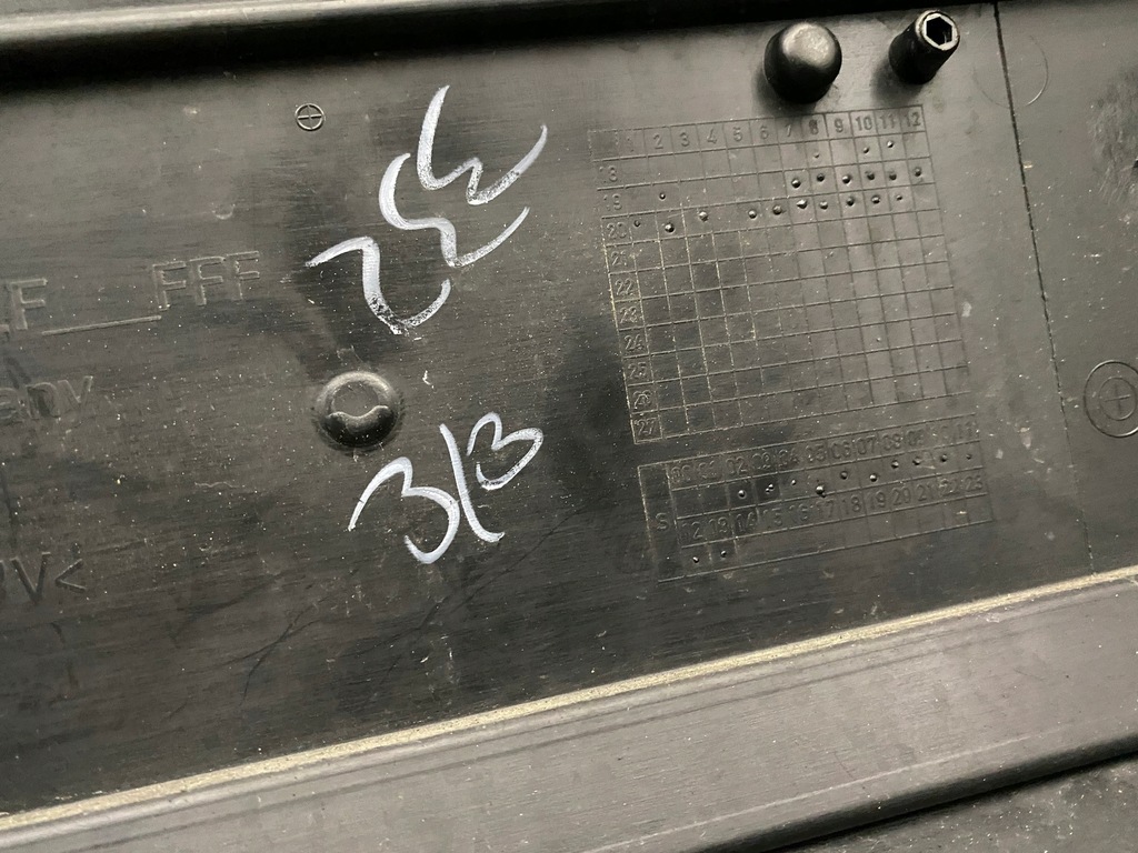 фото №12, Porsche taycan 9j1 бампер задня задній накладка 19-