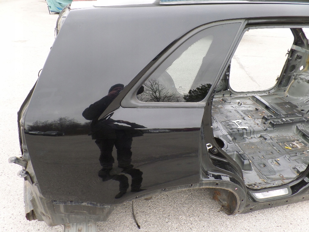 фото №1, Kia sorento ii крыло задний задняя правый eb