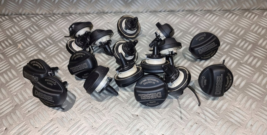 фото №8, Bmw e60 e70 e83 e84 f01 g14 g15 g30 g32 кришка заливної пального дизель 7222392