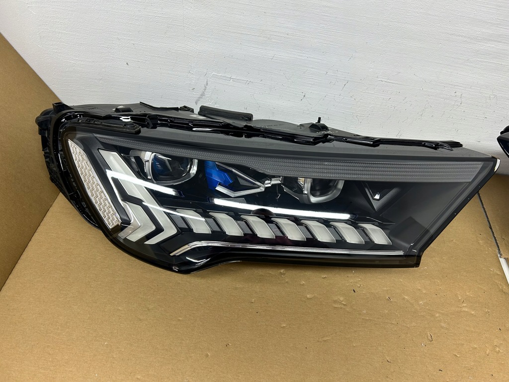 фото №3, Лампи ліва права audi q7 lift laser повний