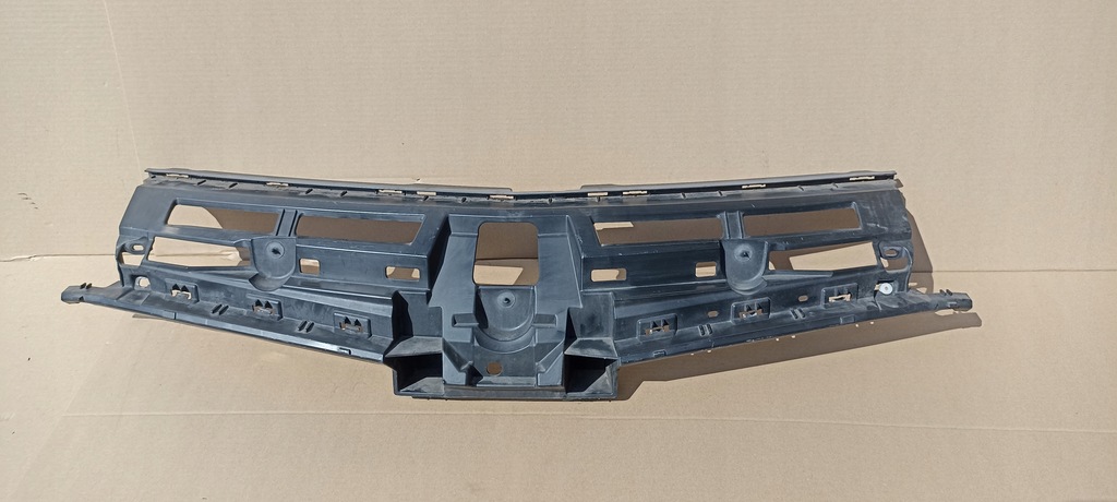 фото №1, Решётка радиатора усилитель renault twingo ii 2 620360408r