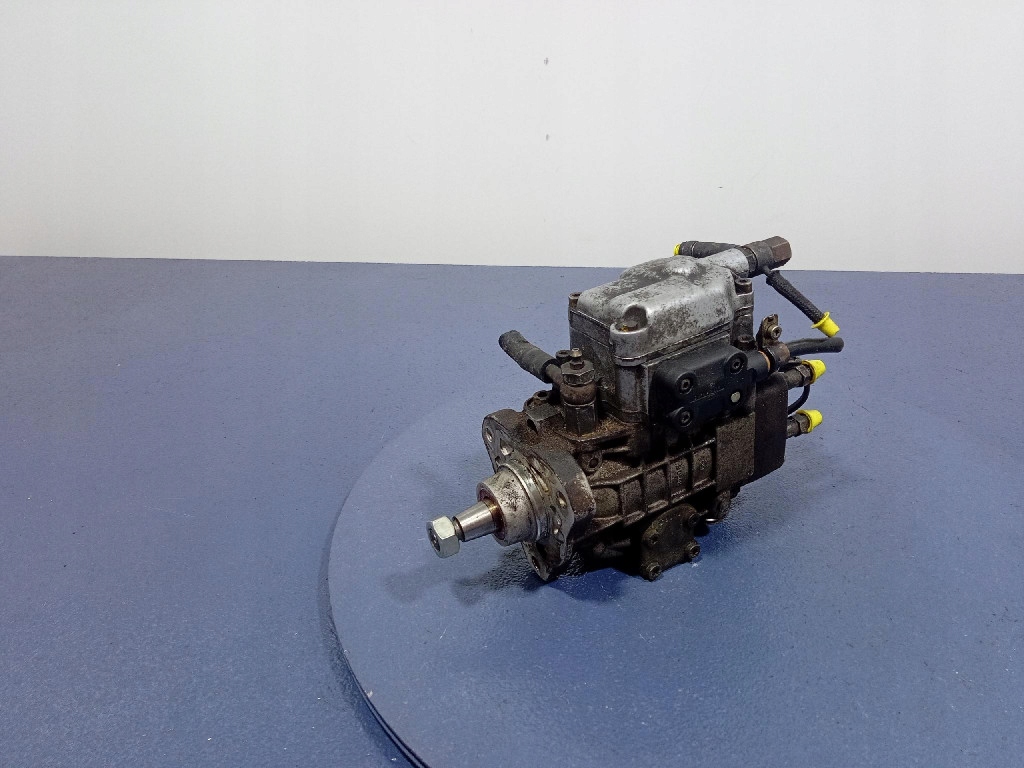 Купити Land rover freelander i 2.0td 112km насос упорскування 0460404973