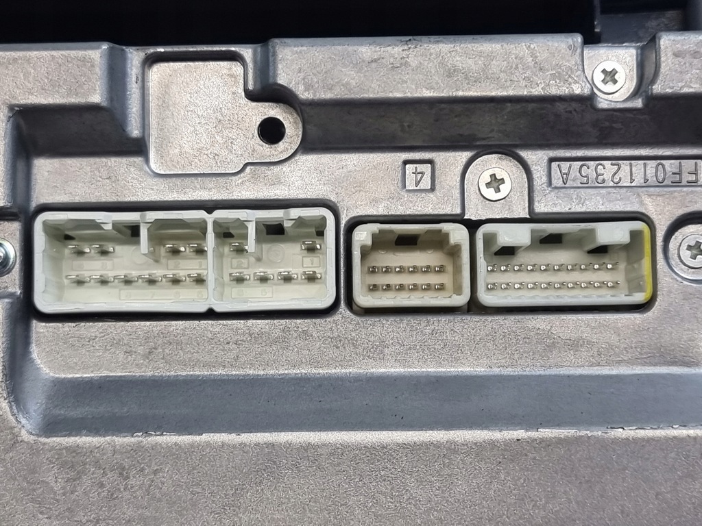 фото №13, Радиопроигрыватель бардачок оригинальный номер 86120-47220 toyota prius ii 08r