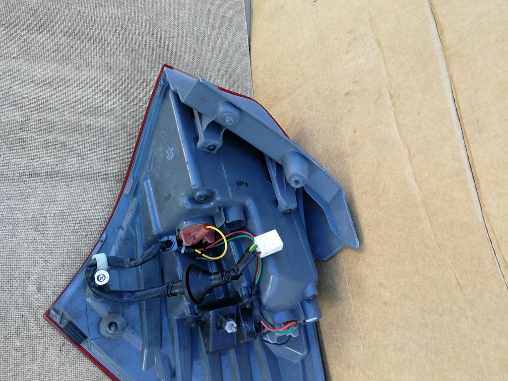 фото №8, Hyundai ix20 10- лампа левая задняя задняя 92401-1k0