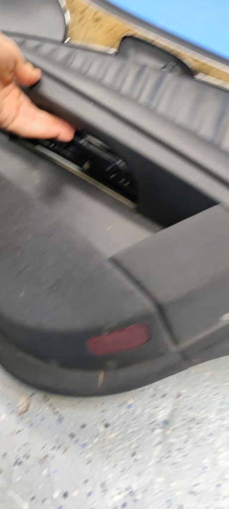 фото №4, Mercedes w211 правый обшивка кожаный передний