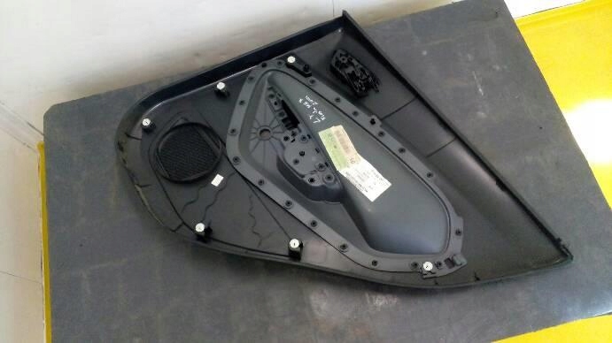 фото №4, Обшивка дверь ford fiesta mk7 2010r.