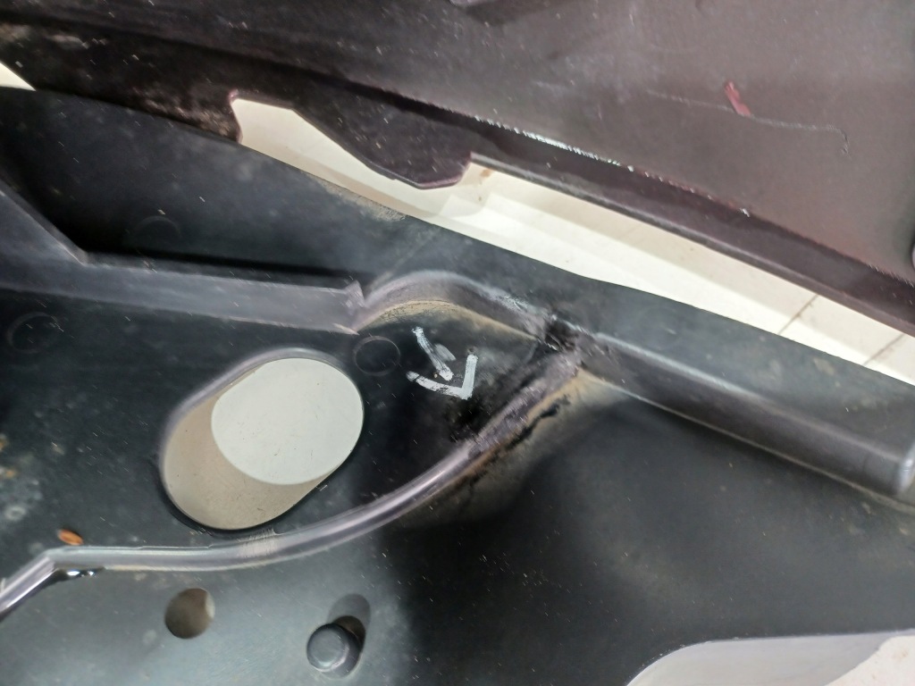 Renault scenic 3 3 рестайлинг  13-16 бампер перед передний 620222347r с Разборки