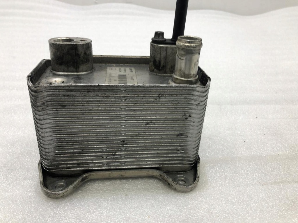 фото №1, Радіатор оливи mercedes w203 w210 6111880501