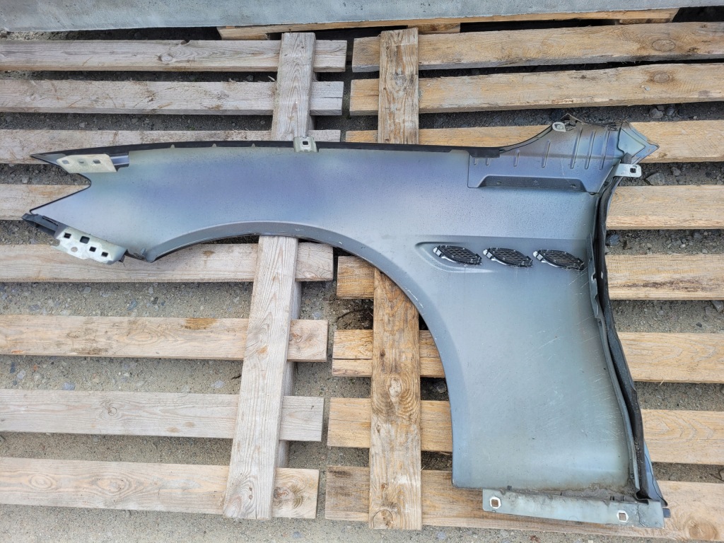 Maserati quattroporte vi крыло  правый  перед передний идеальный в Украине