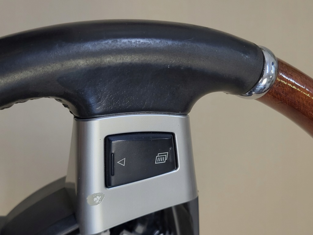 фото №16, Воздуховод кожа drewno кнопки jeep grand cherokee iii wk 1 lift оригинальный номер eu