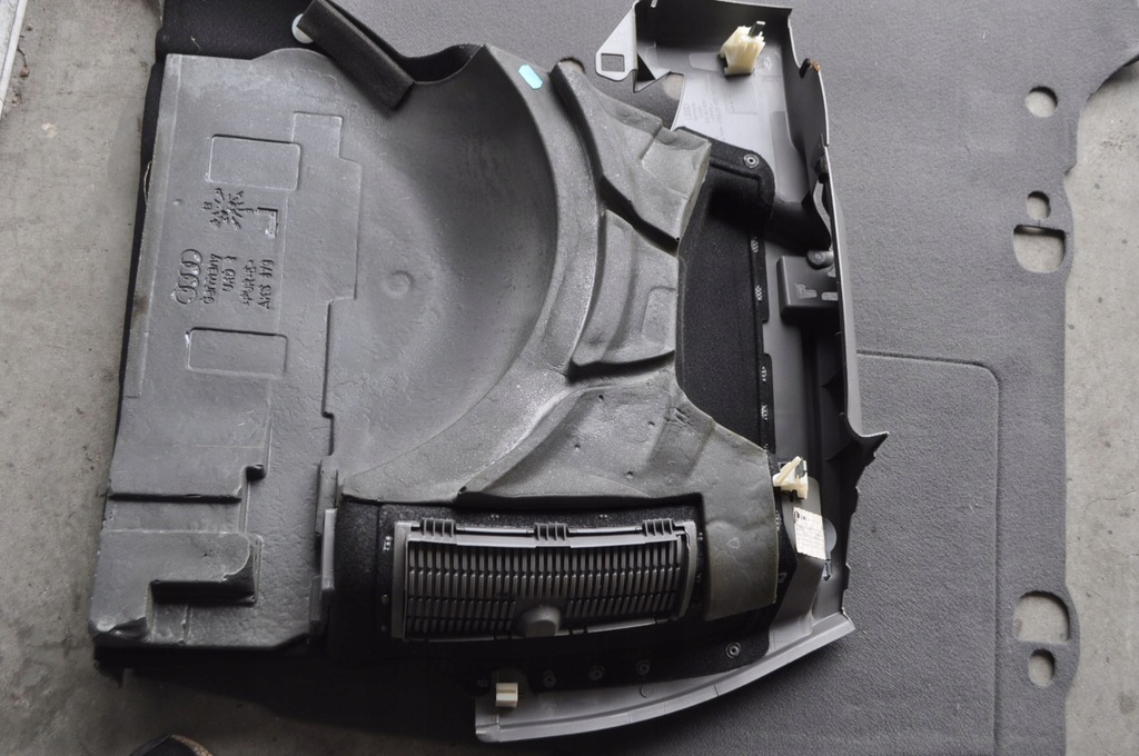 фото №12, Audi a2 обивка обшивка багажника swing