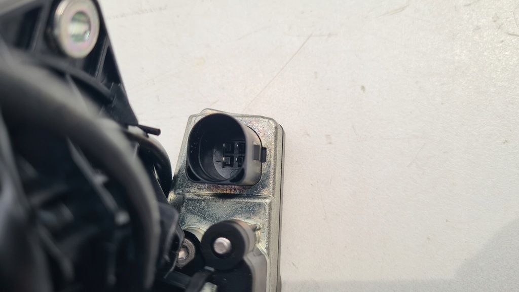 фото №8, Vw golf vii 12-19r kombi ручка крышки задняя камера заднего вида 5g9827469f