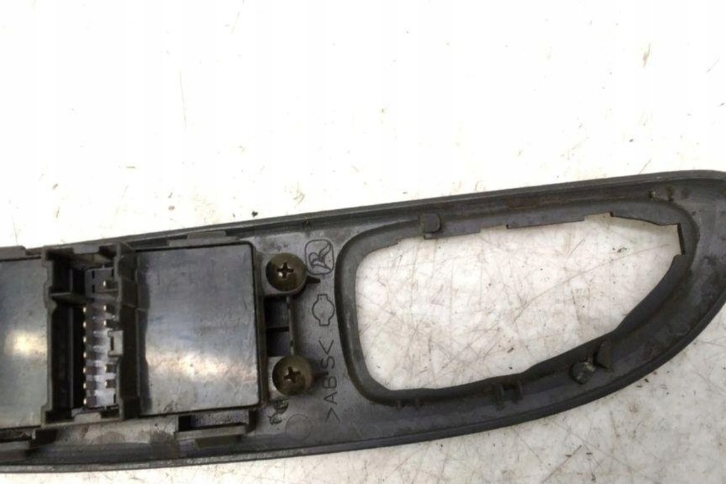 фото №9, Кнопка керування вікон задніх лівих двері nissan